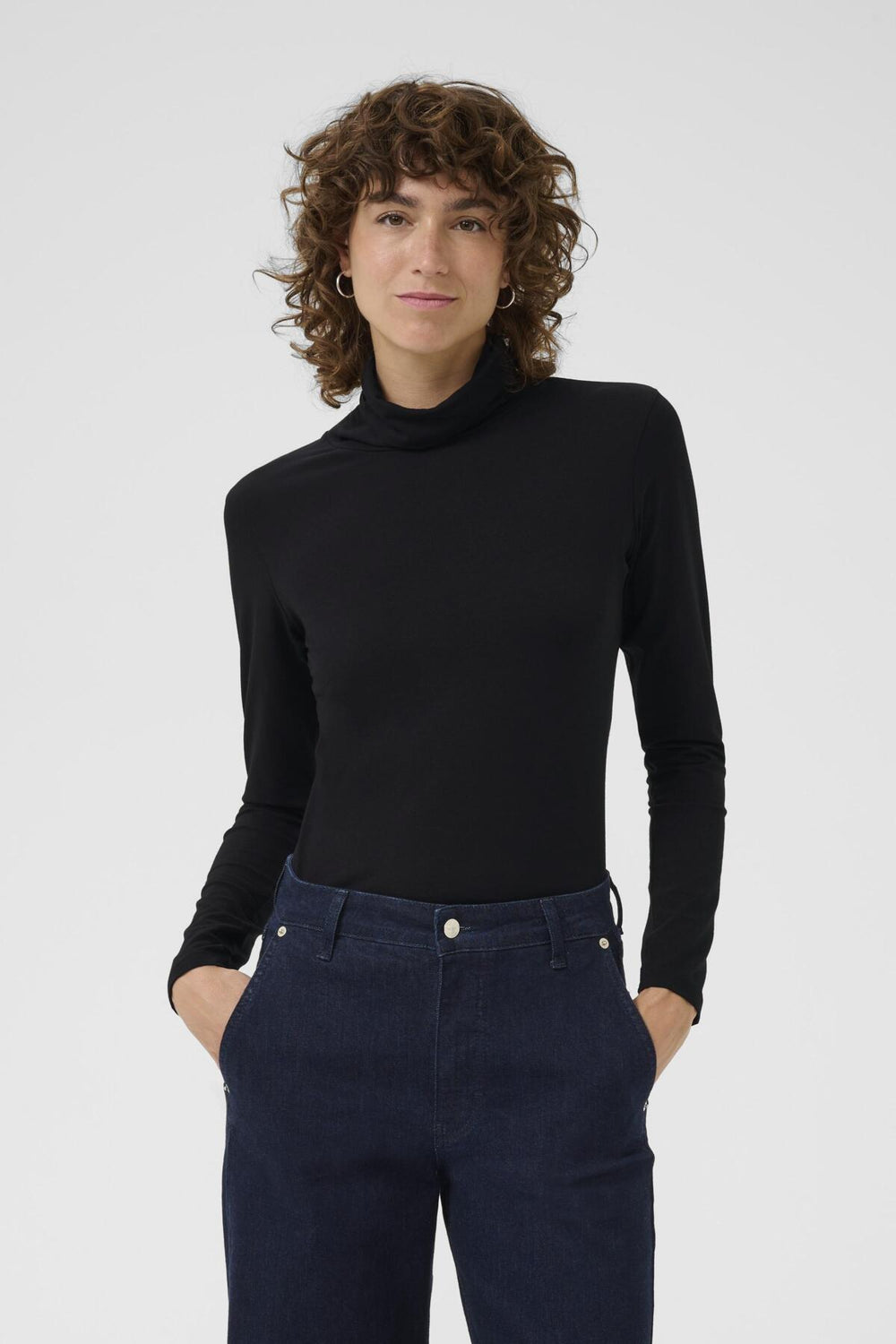 Efinas T-Shirt Black | Topper | Smuk - Dameklær på nett