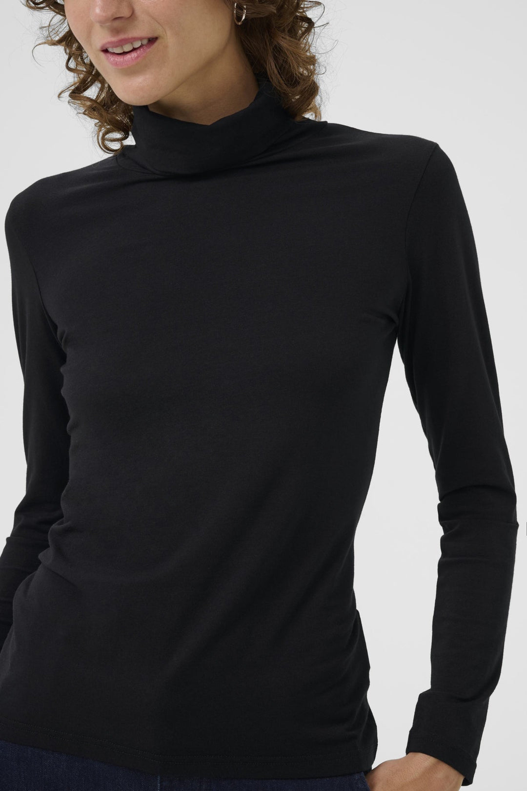 Efinas T-Shirt Black | Topper | Smuk - Dameklær på nett