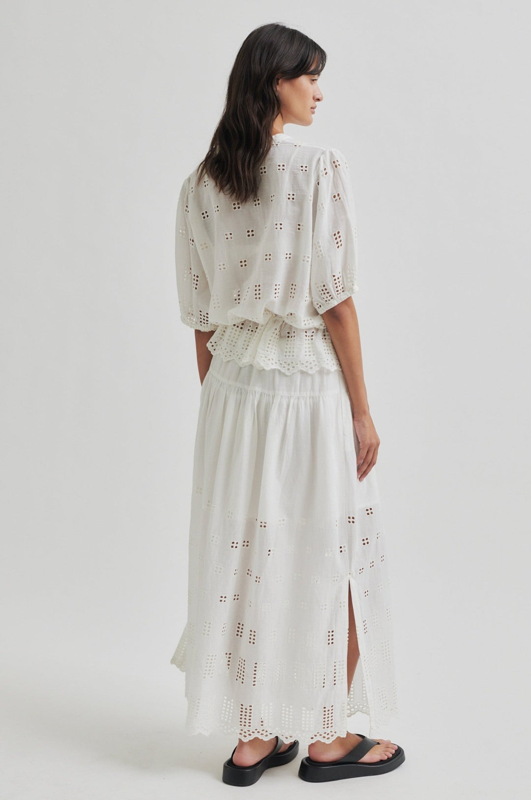 Elenore Shirt White Alyssum | Skjorter og bluser | Smuk - Dameklær på nett