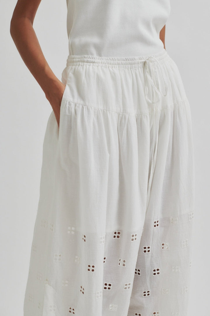 Elenore Skirt White Alyssum | Skjørt | Smuk - Dameklær på nett