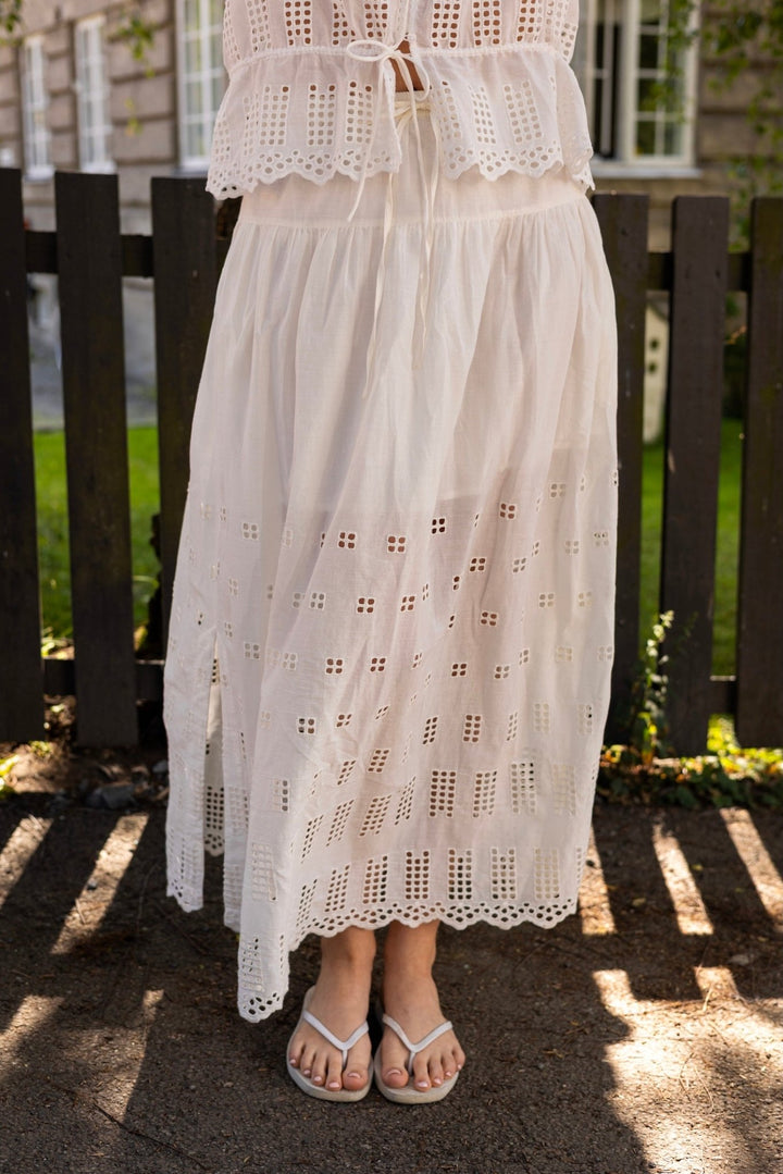 Elenore Skirt White Alyssum | Skjørt | Smuk - Dameklær på nett