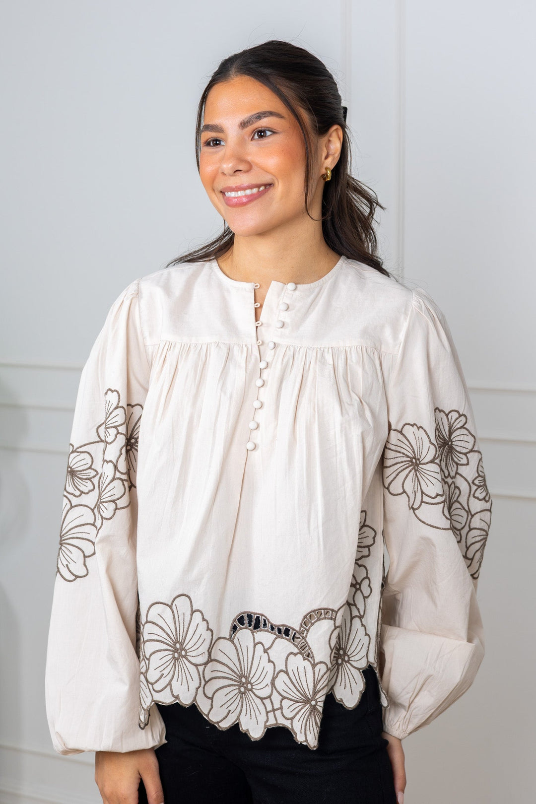 Elinor Blouse Soft Beige | Skjorter og bluser | Smuk