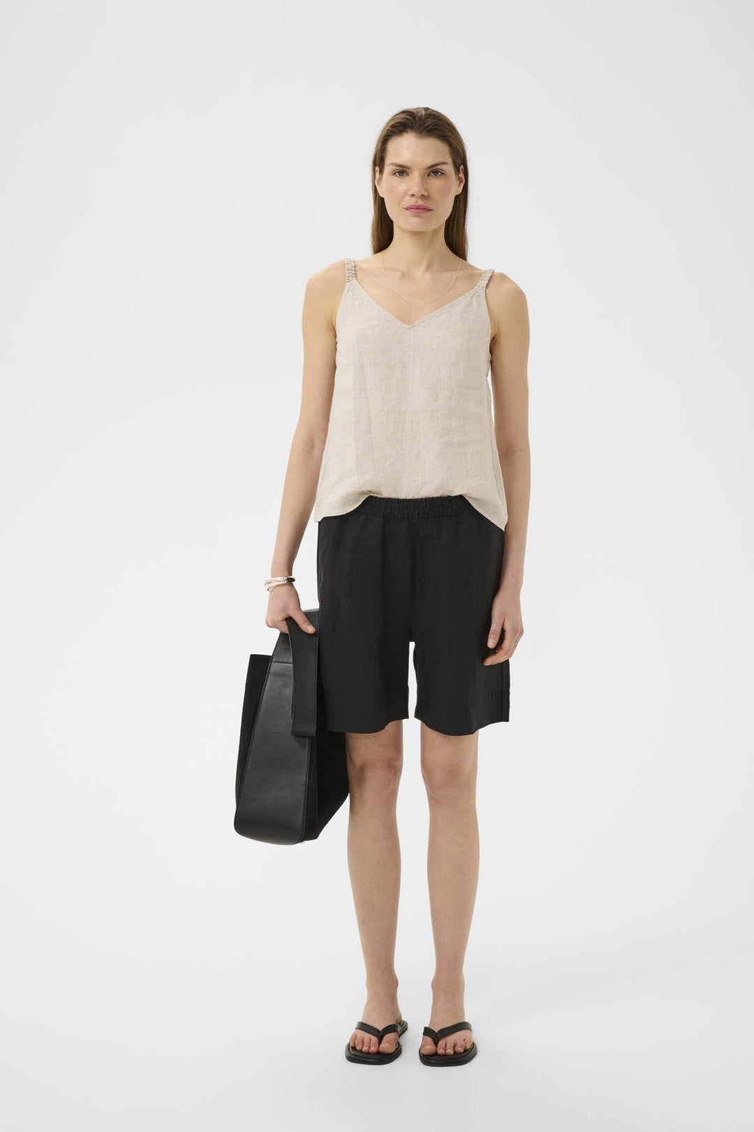 Elinoriw Shorts Black | Shorts | Smuk