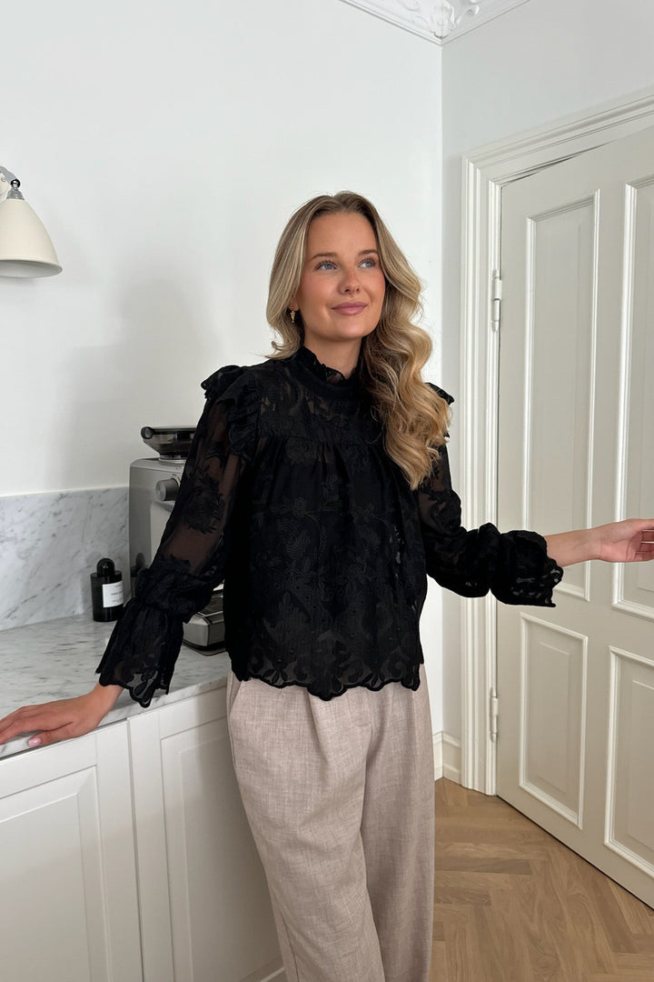 Ellinoric Lace Shirt Vintage Black | Skjorter og bluser | Smuk - Dameklær på nett