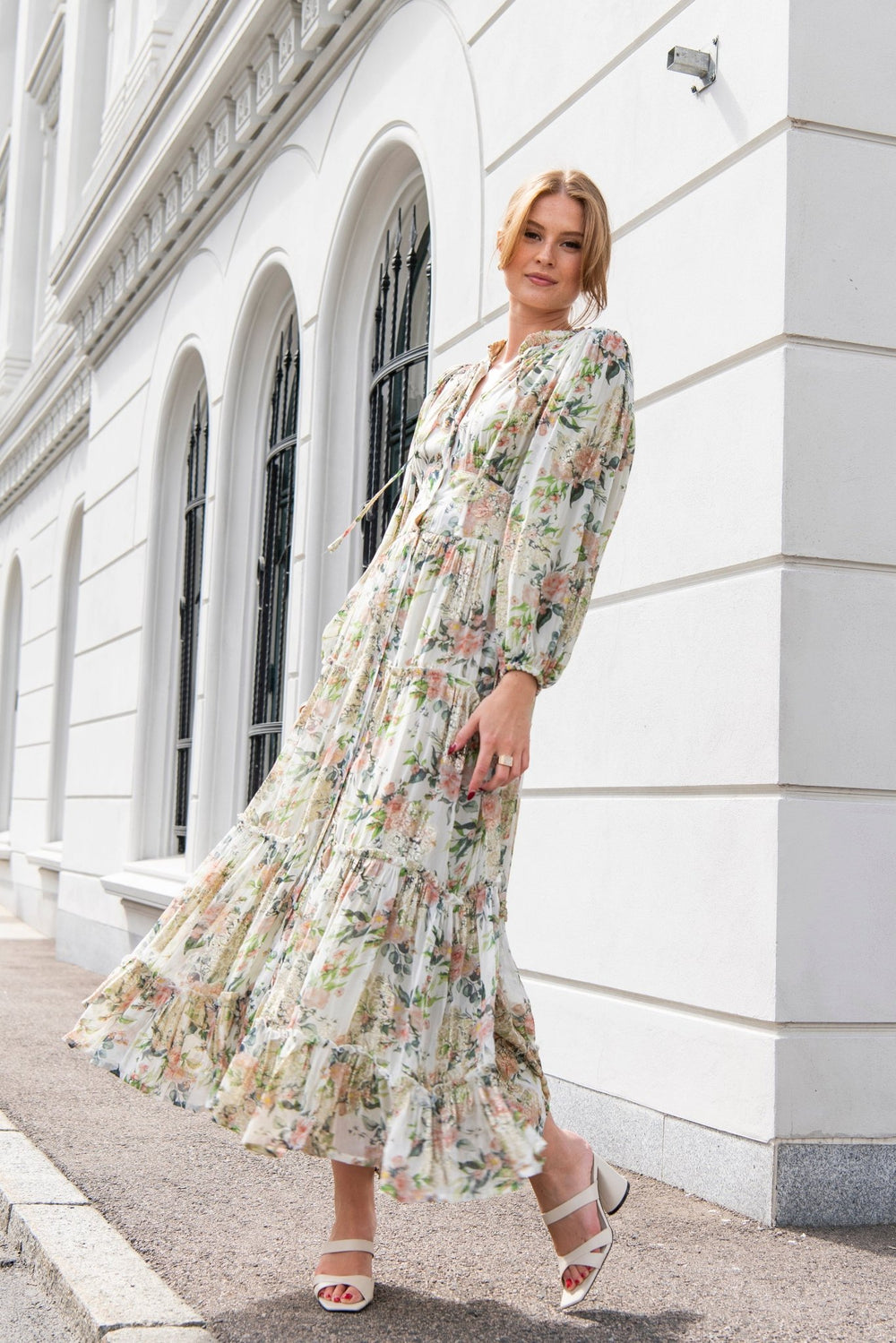 Elodie Dress Blooming Gold | Kjoler | Smuk - Dameklær på nett