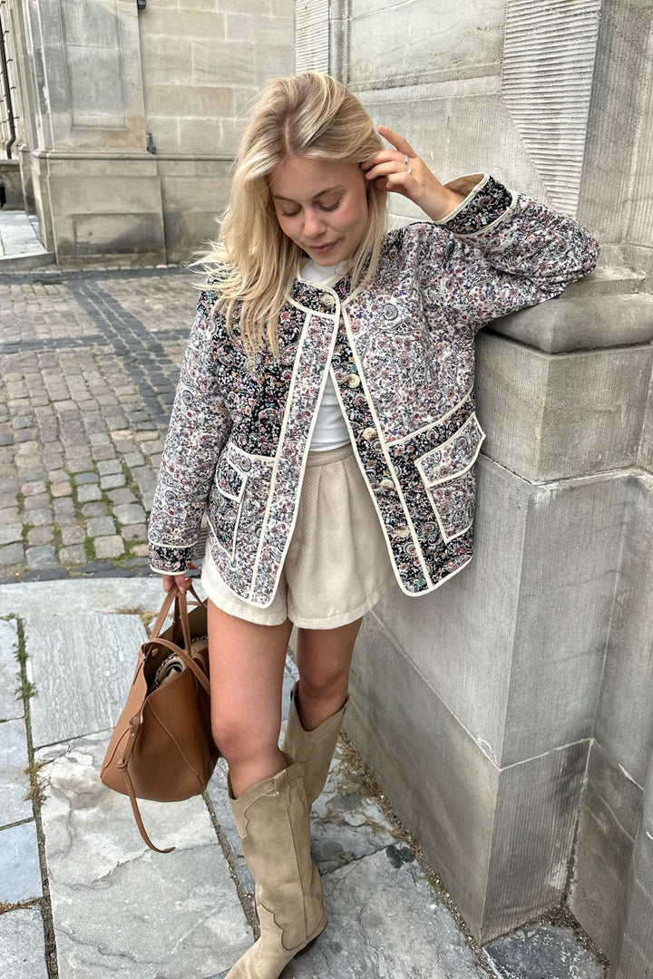 Emmyic Quilted Jacket Multi Paisley | Yttertøy | Smuk - Dameklær på nett