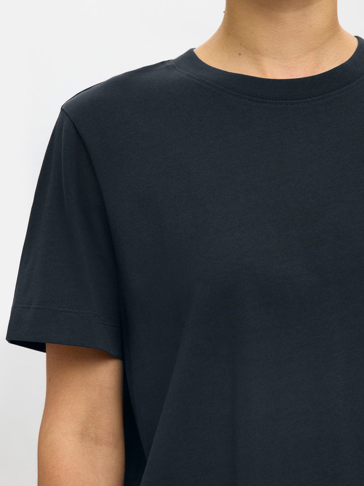 Essential Ss Boxy Tee Dark Sapphire | Topper | Smuk