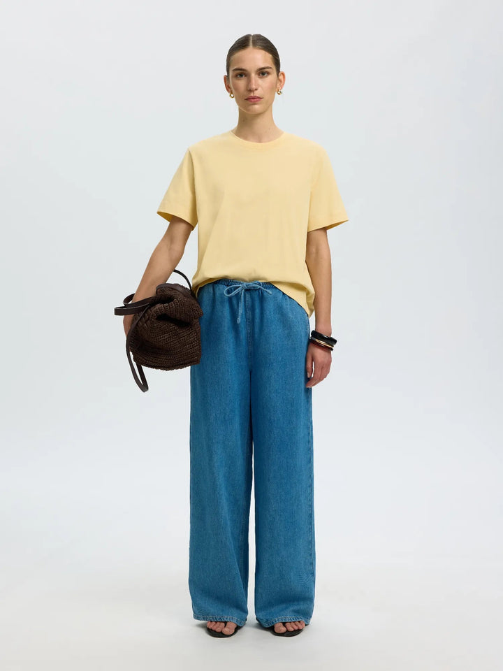 Essential Ss Boxy Tee Italian Straw | Topper | Smuk