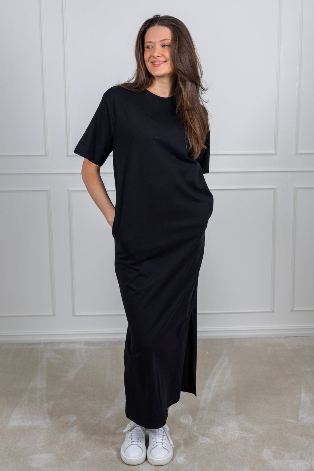 Essential Ss Pocket Ankle Dress Black | Kjoler | Smuk - Dameklær på nett
