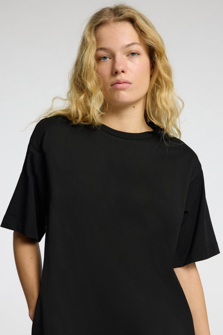 Essential Ss Pocket Ankle Dress Black | Kjoler | Smuk - Dameklær på nett