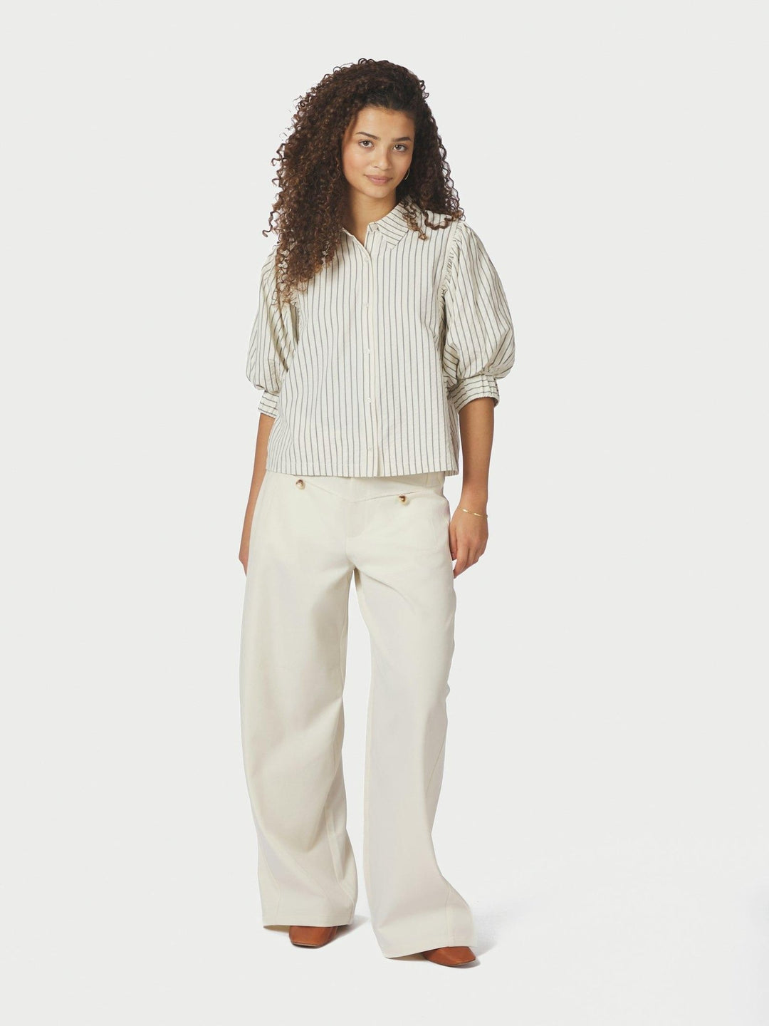Etta Slim Stripe Shirt Off White | Skjorter og bluser | Smuk