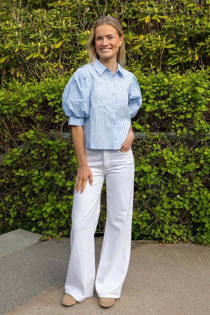 Etta Stripe Stone Shirt Light Blue | Skjorter og bluser | Smuk