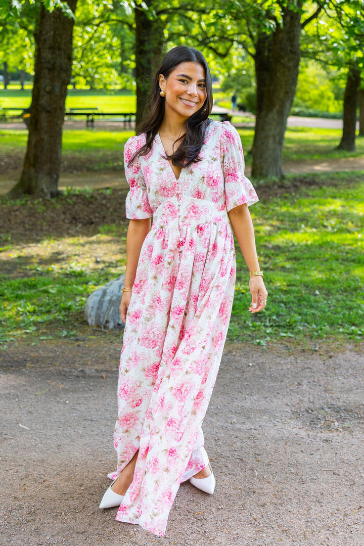 Evie Maxi Dress Peony Pop Pink | Kjoler | Smuk