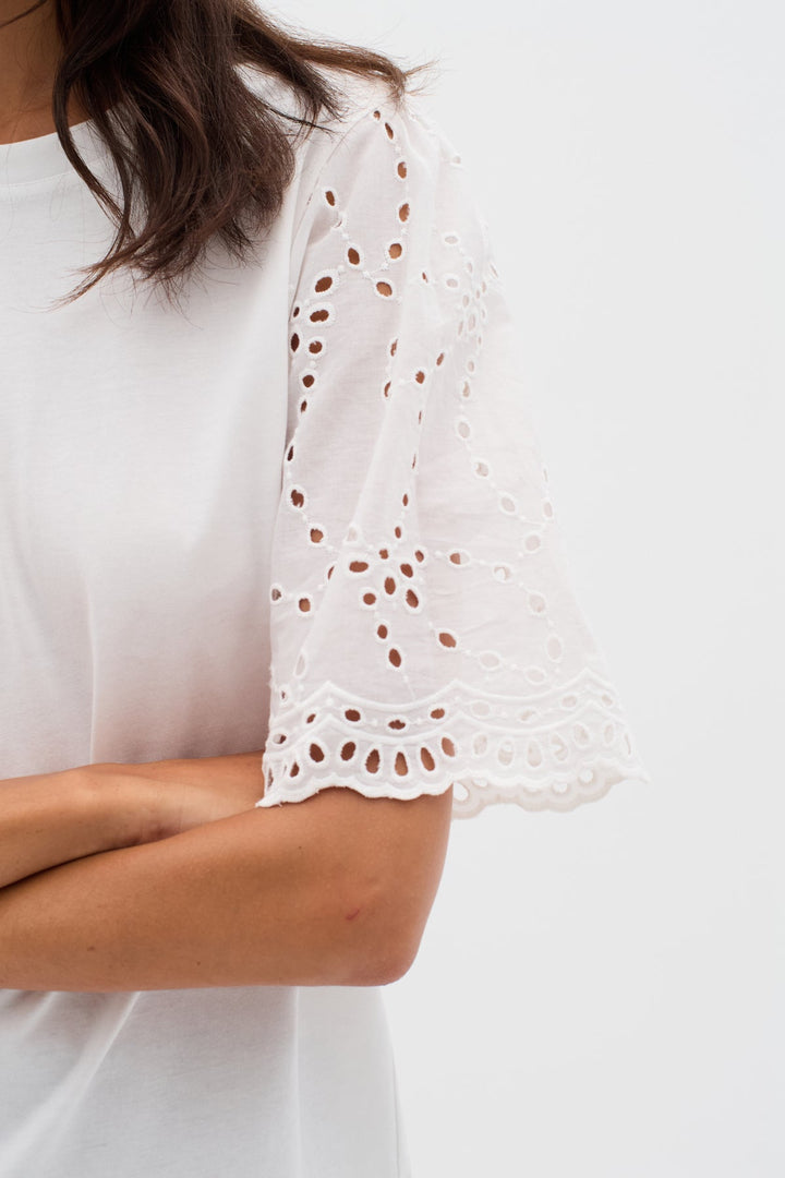 Faithiw Top Pure White | Skjorter og bluser | Smuk - Dameklær på nett