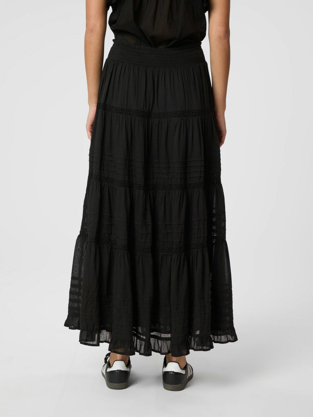 Felicia S Voile Skirt Black | Skjørt | Smuk - Dameklær på nett