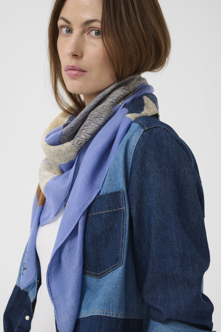 Felisia Scarf Serenity Leaf Print | Accessories | Smuk