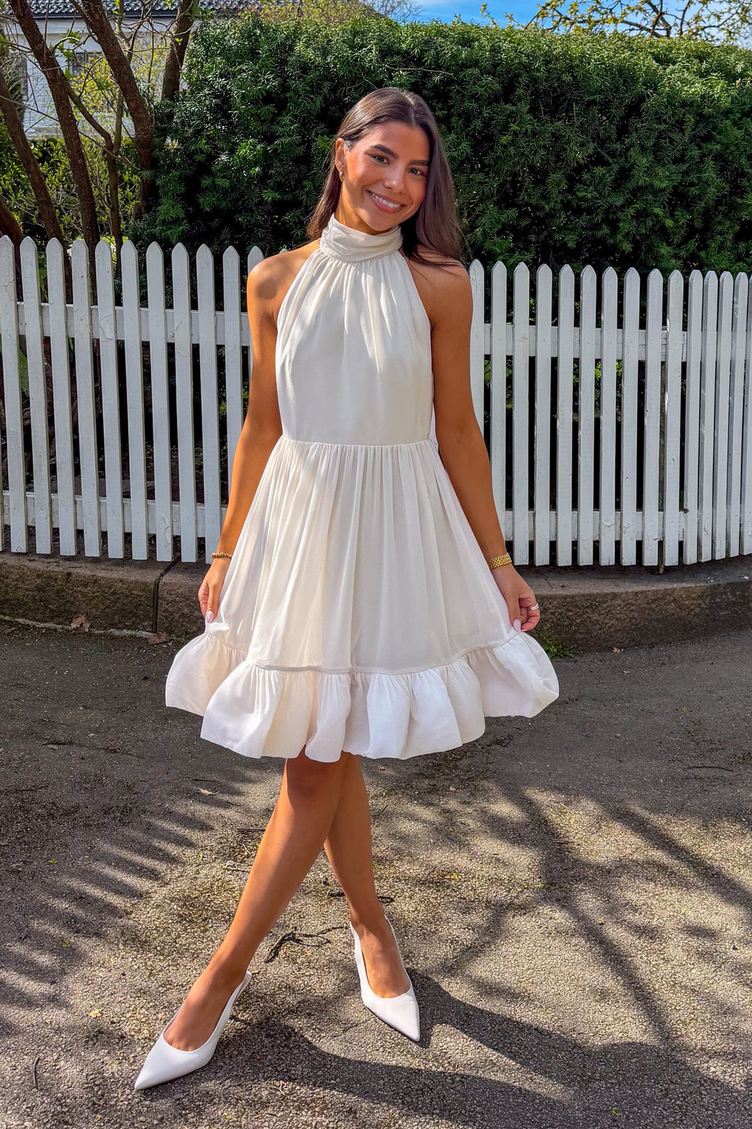 Fern Halterneck Ruffled Mini Dress White | Kjoler | Smuk