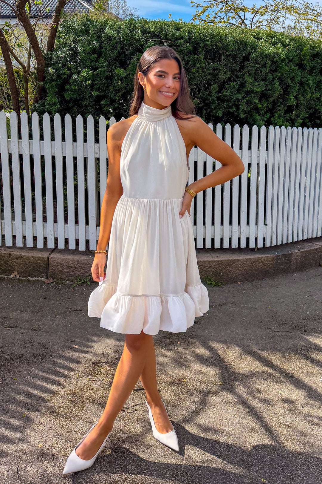Fern Halterneck Ruffled Mini Dress White | Kjoler | Smuk