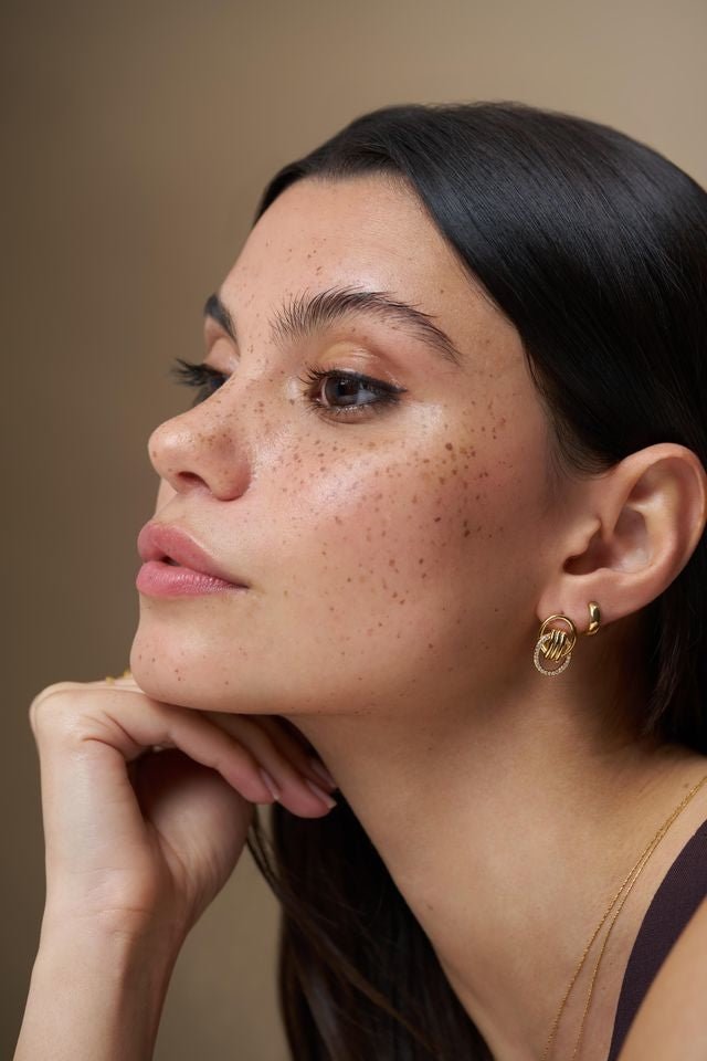 Fine Interlocking Pave Stud Earrings 18K Gold | Smykker | Smuk