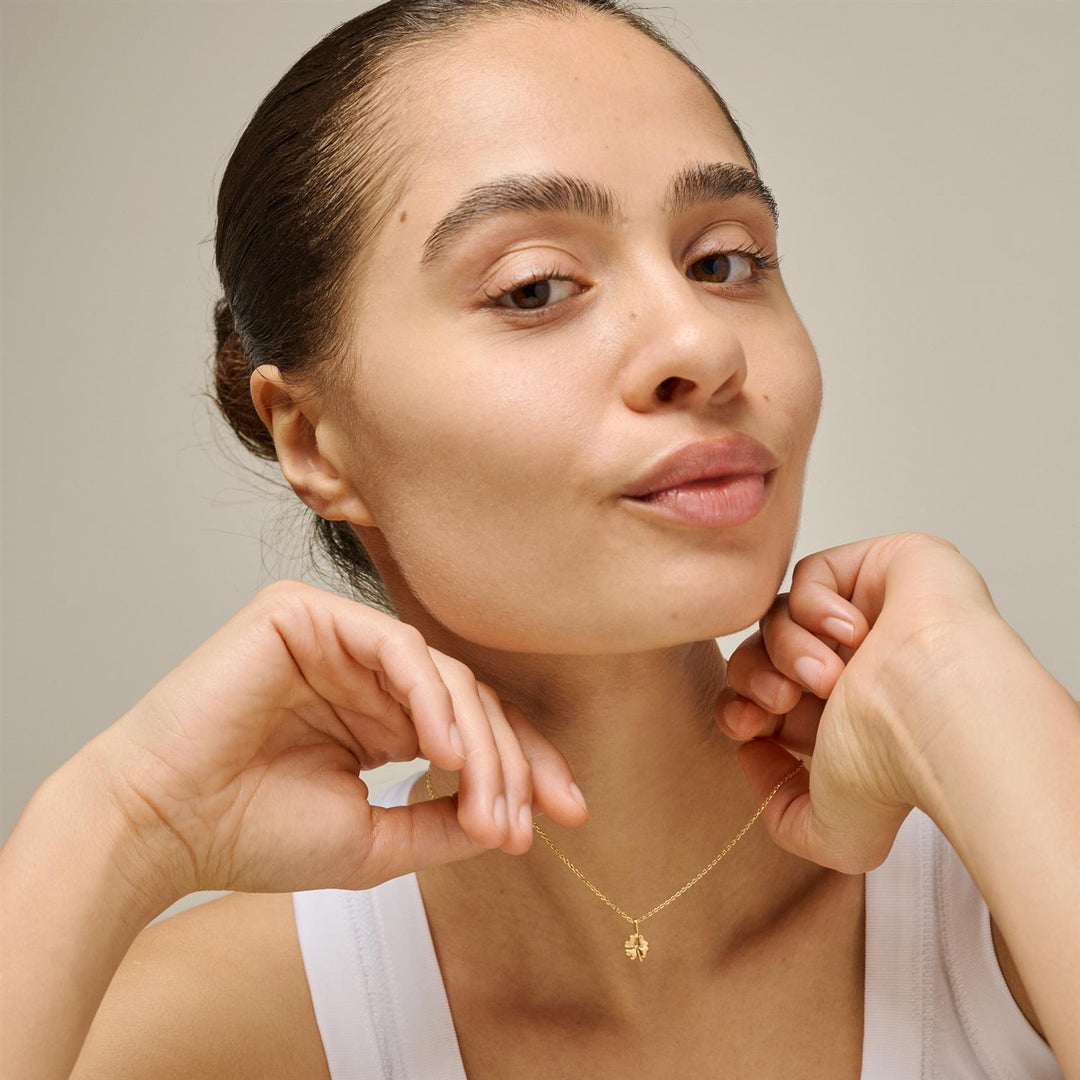 Four - Leaf Clover Necklaces Gold | Accessories | Smuk - Dameklær på nett
