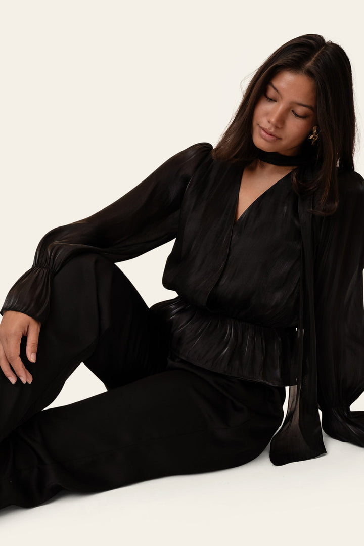 Freya Shirt Black | Skjorter og bluser | Smuk - Dameklær på nett