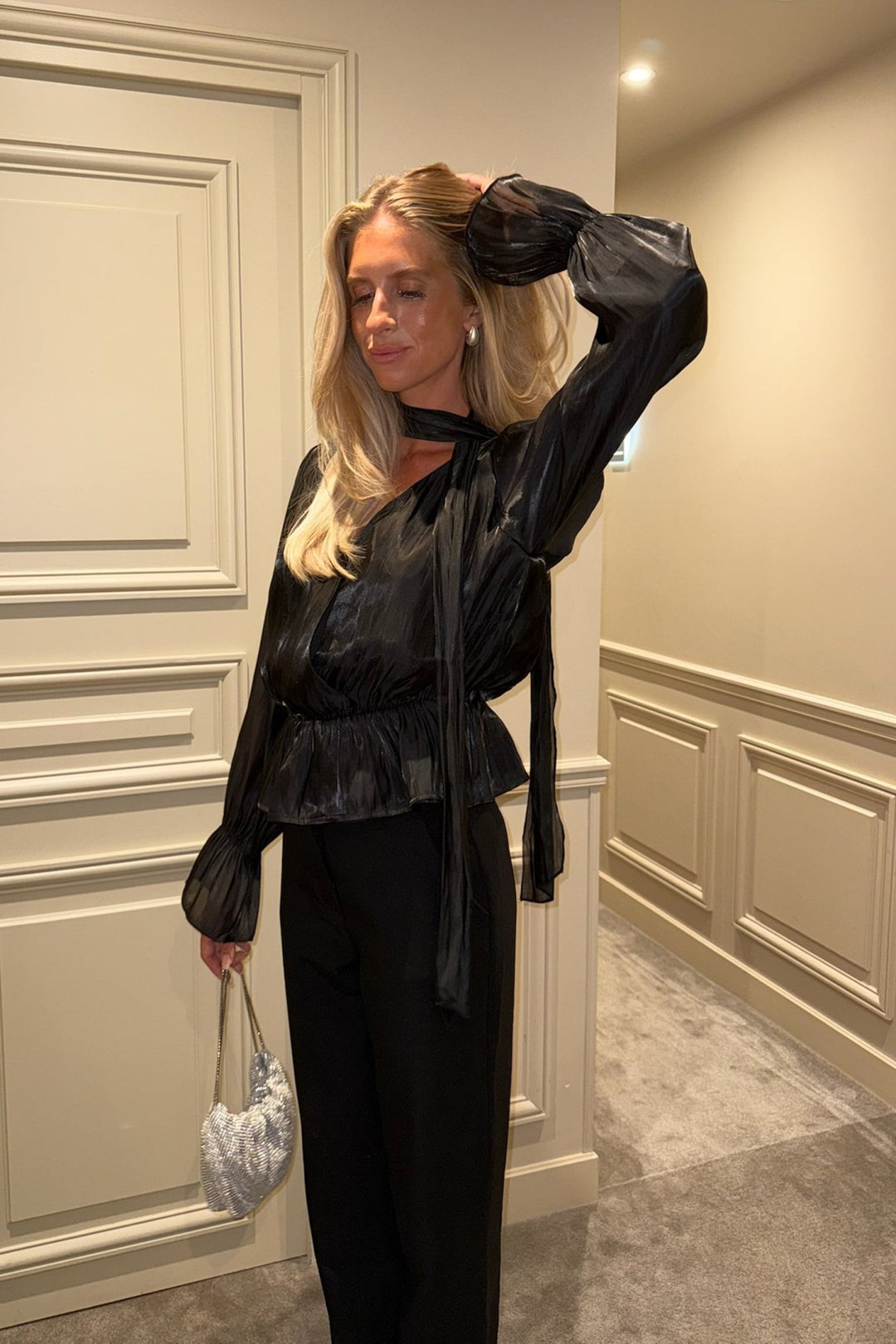 Freya Shirt Black | Skjorter og bluser | Smuk - Dameklær på nett