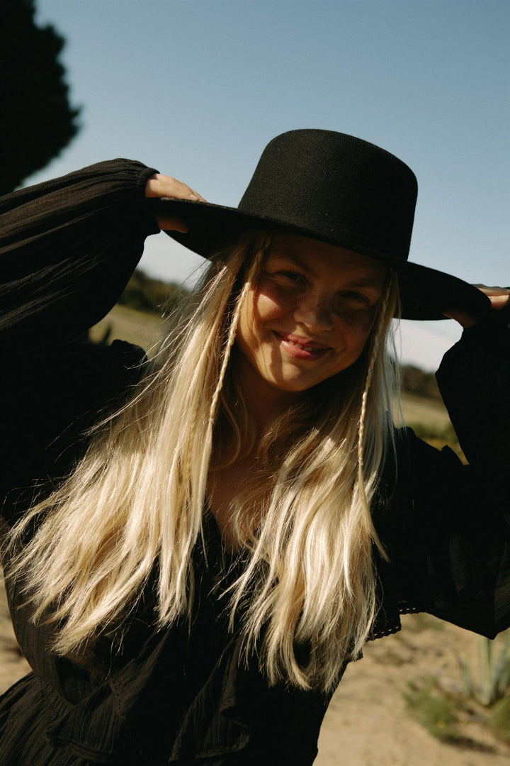 Frill Blouse Black | Skjorter og bluser | Smuk - Dameklær på nett