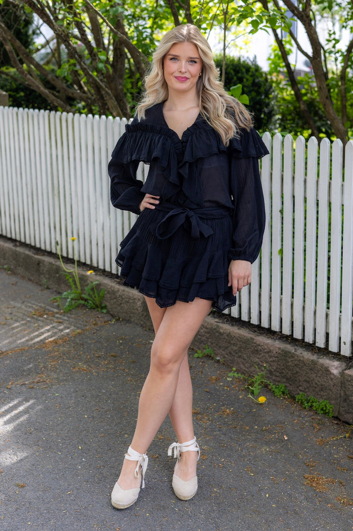 Frill Skirt Shorts Black | Shorts | Smuk - Dameklær på nett