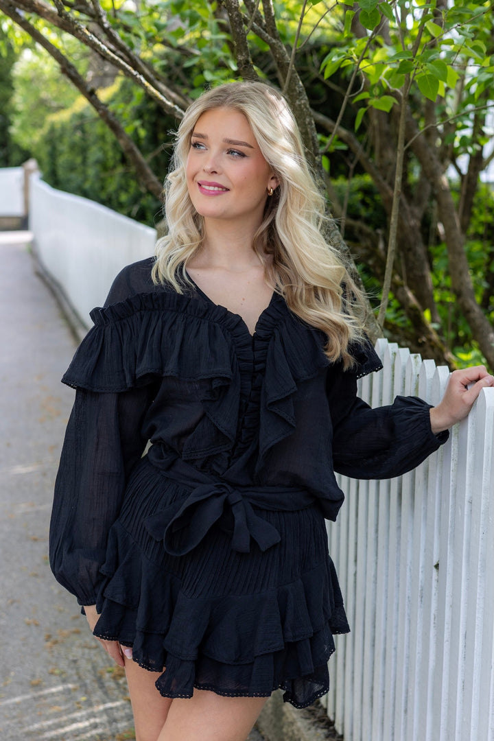Frill Skirt Shorts Black | Shorts | Smuk - Dameklær på nett