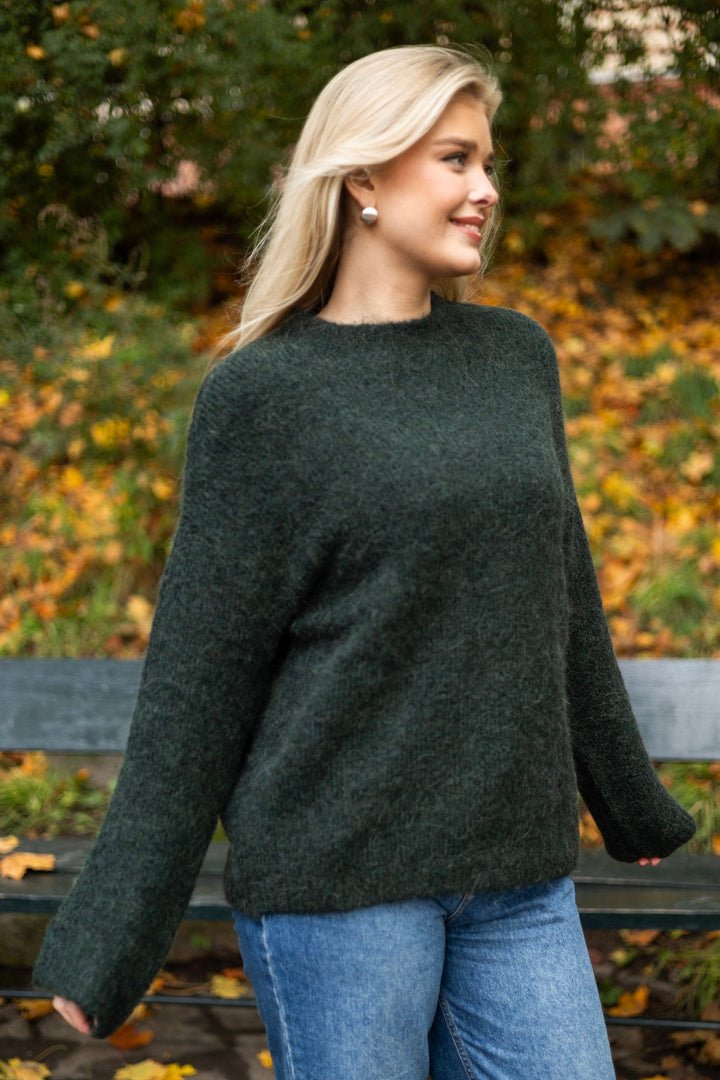 Gabella Ls Knit O - Neck Camp Scarab | Genser | Smuk - Dameklær på nett