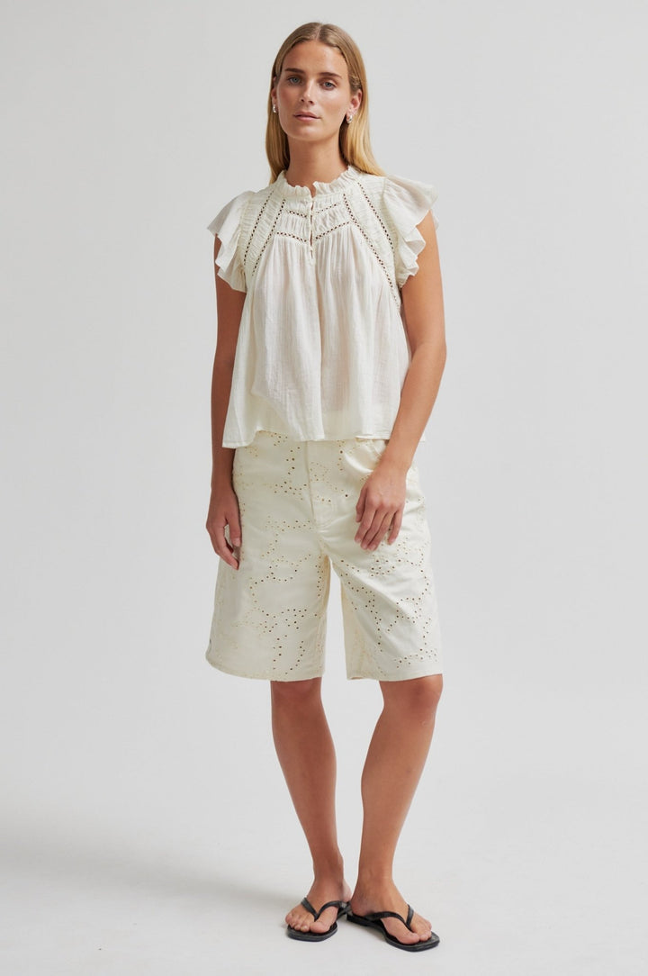 Gaya Top Eggnog | Topper | Smuk