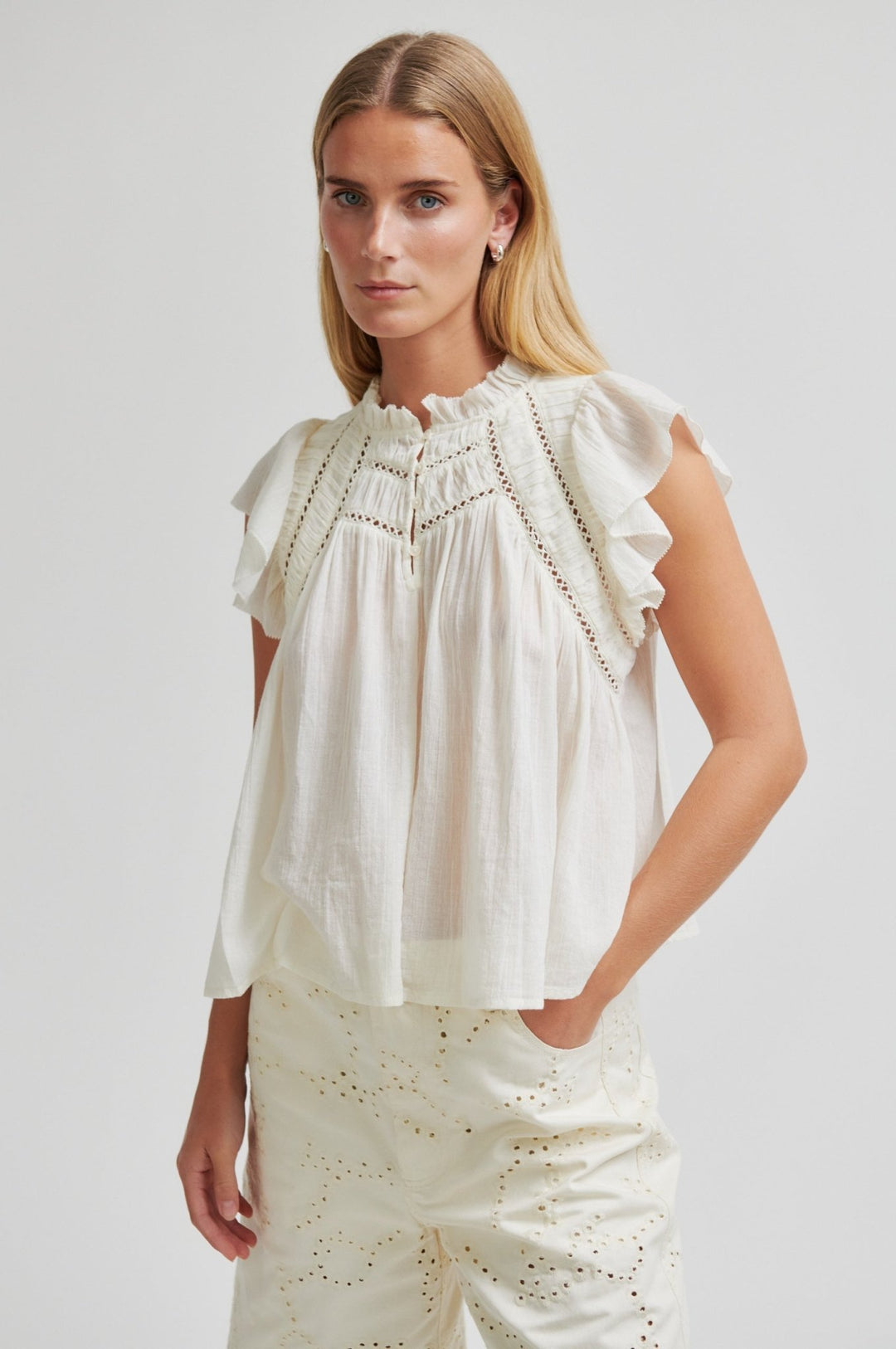 Gaya Top Eggnog | Topper | Smuk