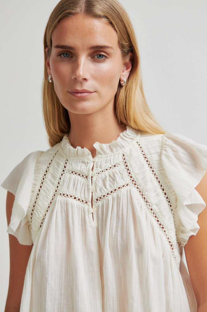 Gaya Top Eggnog | Topper | Smuk