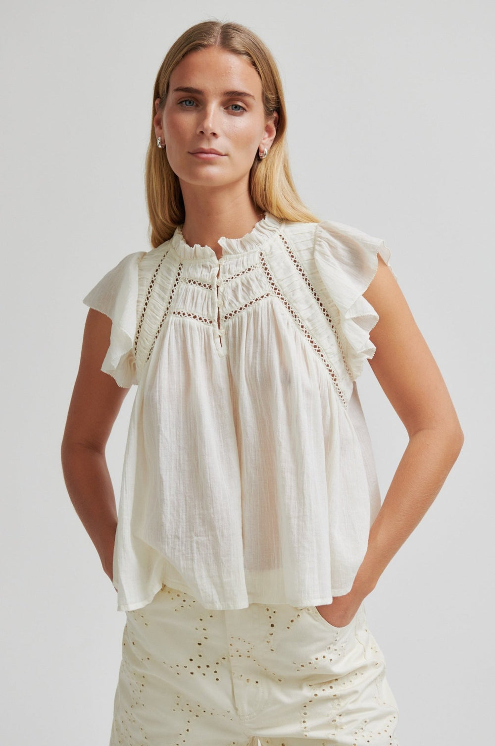 Gaya Top Eggnog | Topper | Smuk