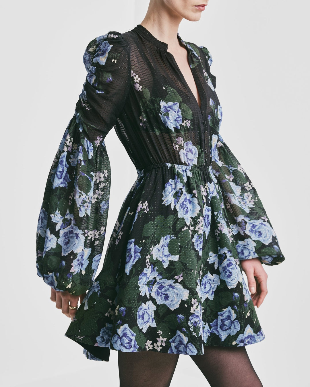 Georgette V - Neck Dress Amadora | Kjoler | Smuk - Dameklær på nett