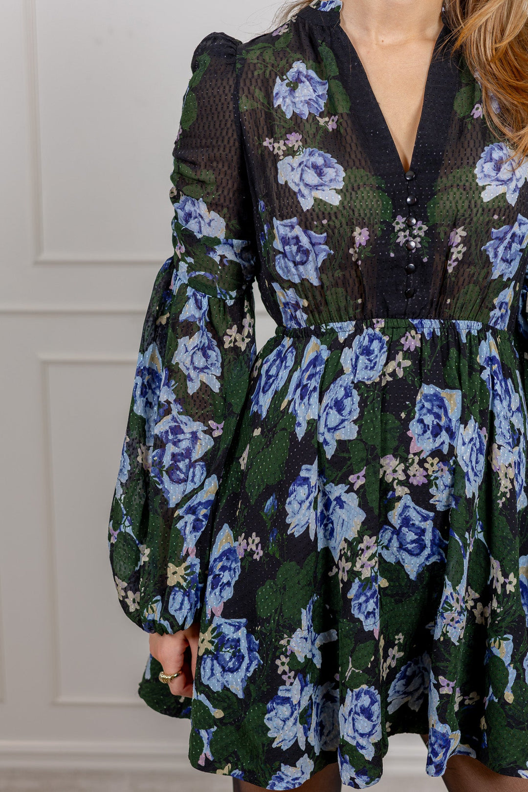 Georgette V - Neck Dress Amadora | Kjoler | Smuk - Dameklær på nett