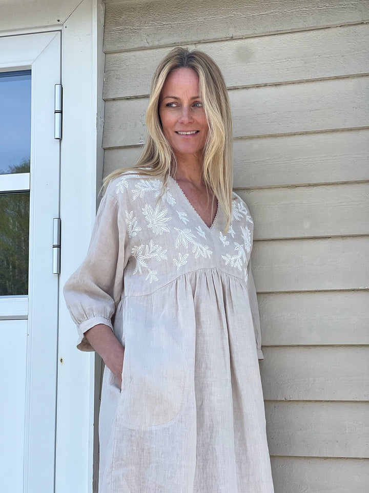 Giazellapw Dress French Oak Embroidery | Kjoler | Smuk - Dameklær på nett