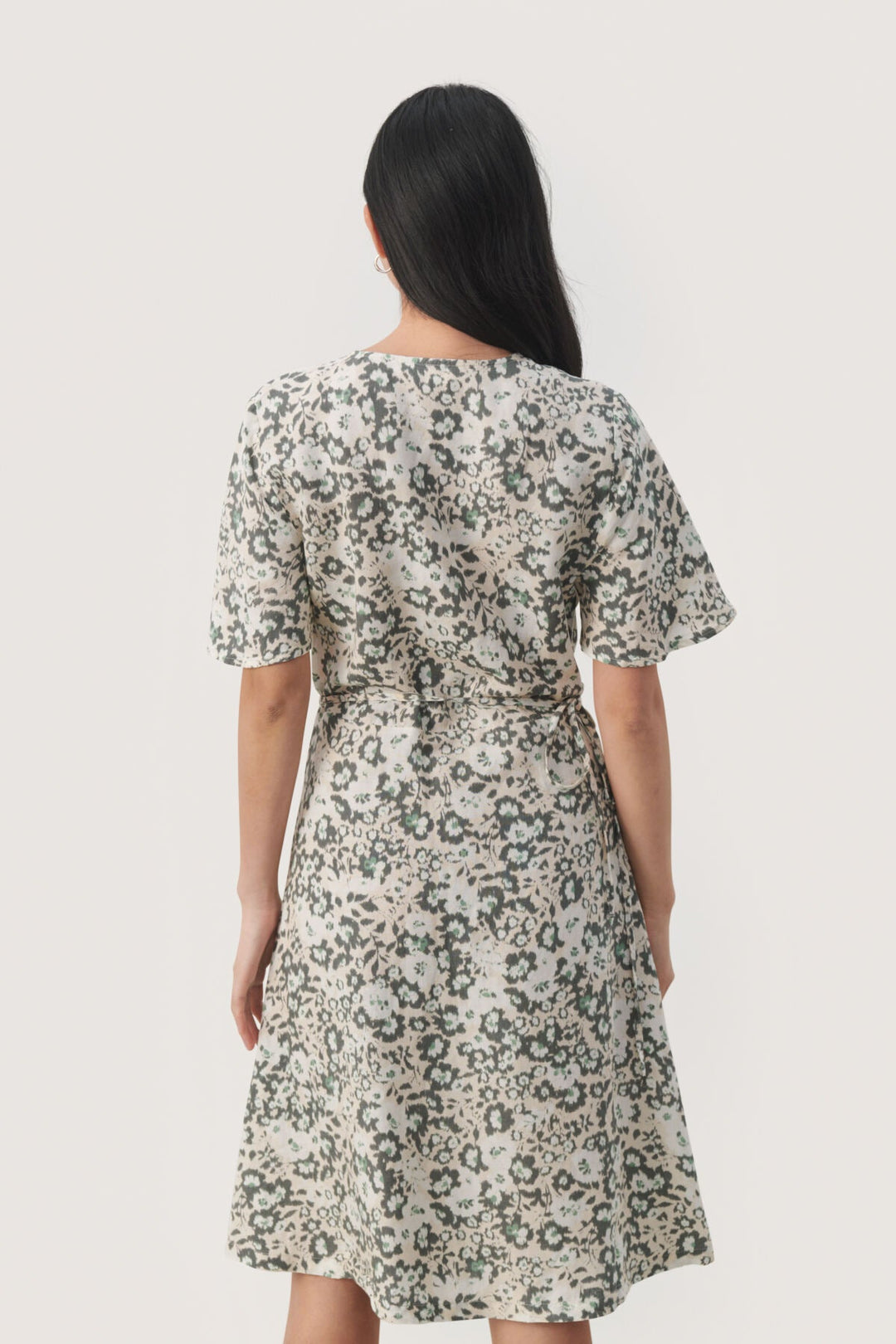 Gilandapw Dress Agave Green Blurred Flower | Kjoler | Smuk - Dameklær på nett
