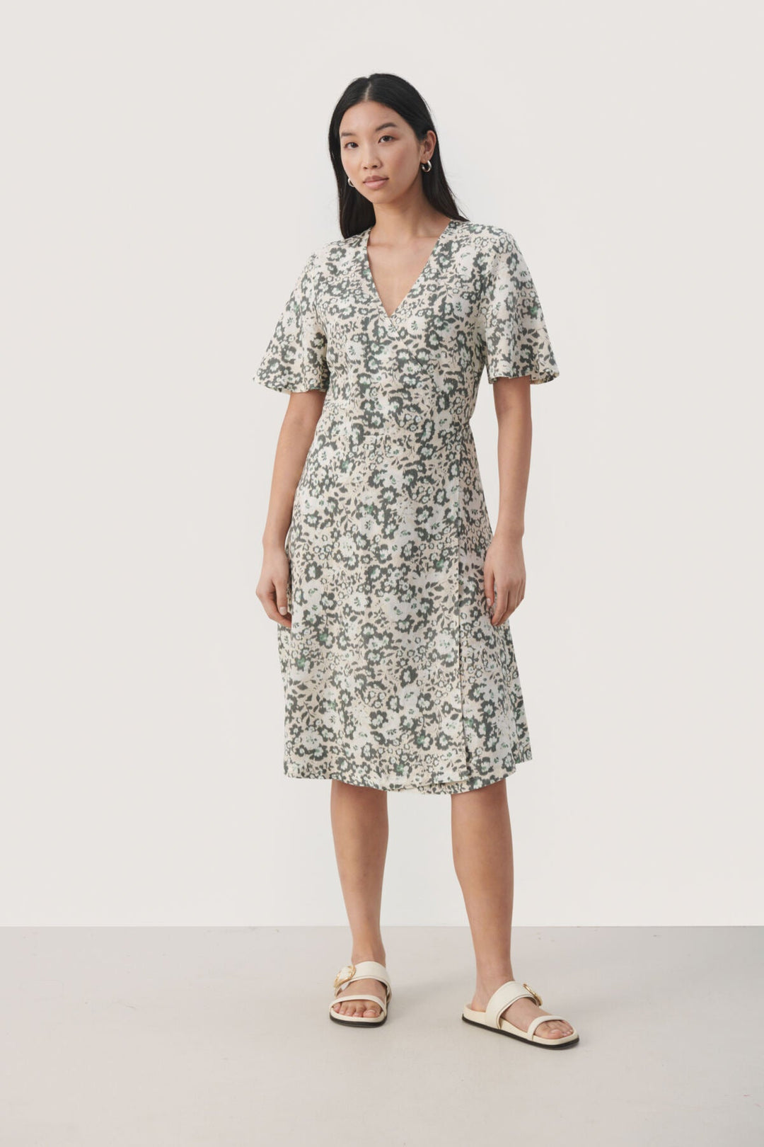 Gilandapw Dress Agave Green Blurred Flower | Kjoler | Smuk - Dameklær på nett