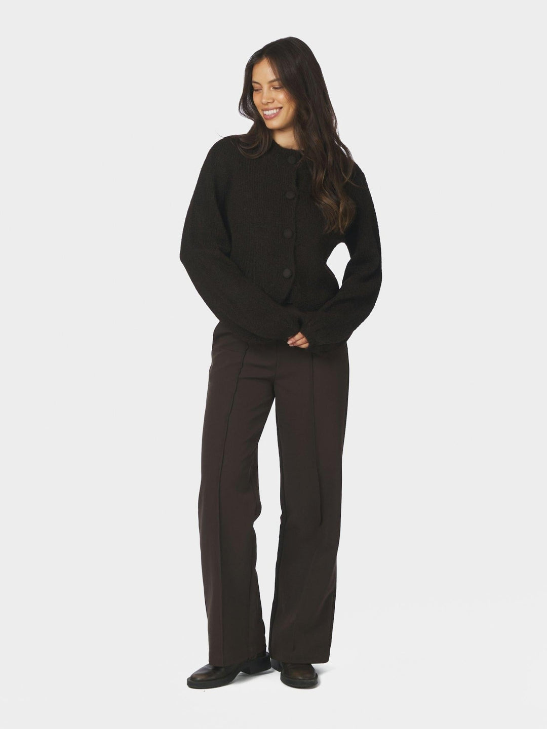 Gio Fluffy Knit Cardigan Dark Brown | Genser | Smuk
