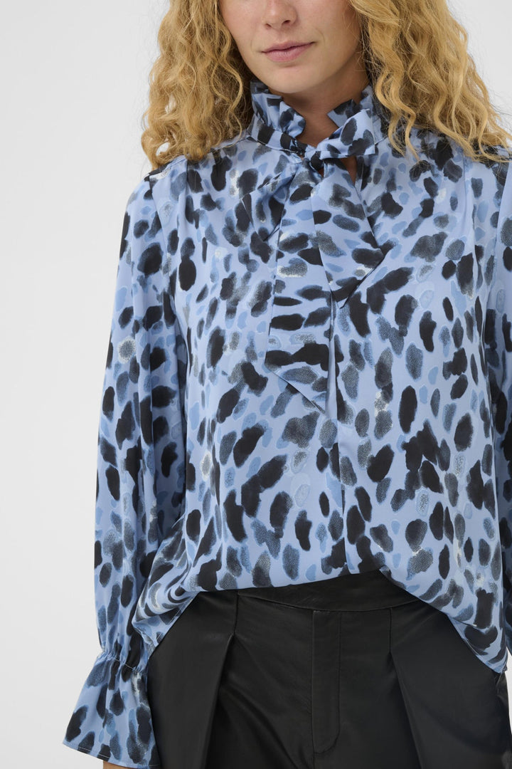 Gracieiw Printed Blouse Blue Painted Dot | Skjorter og bluser | Smuk - Dameklær på nett