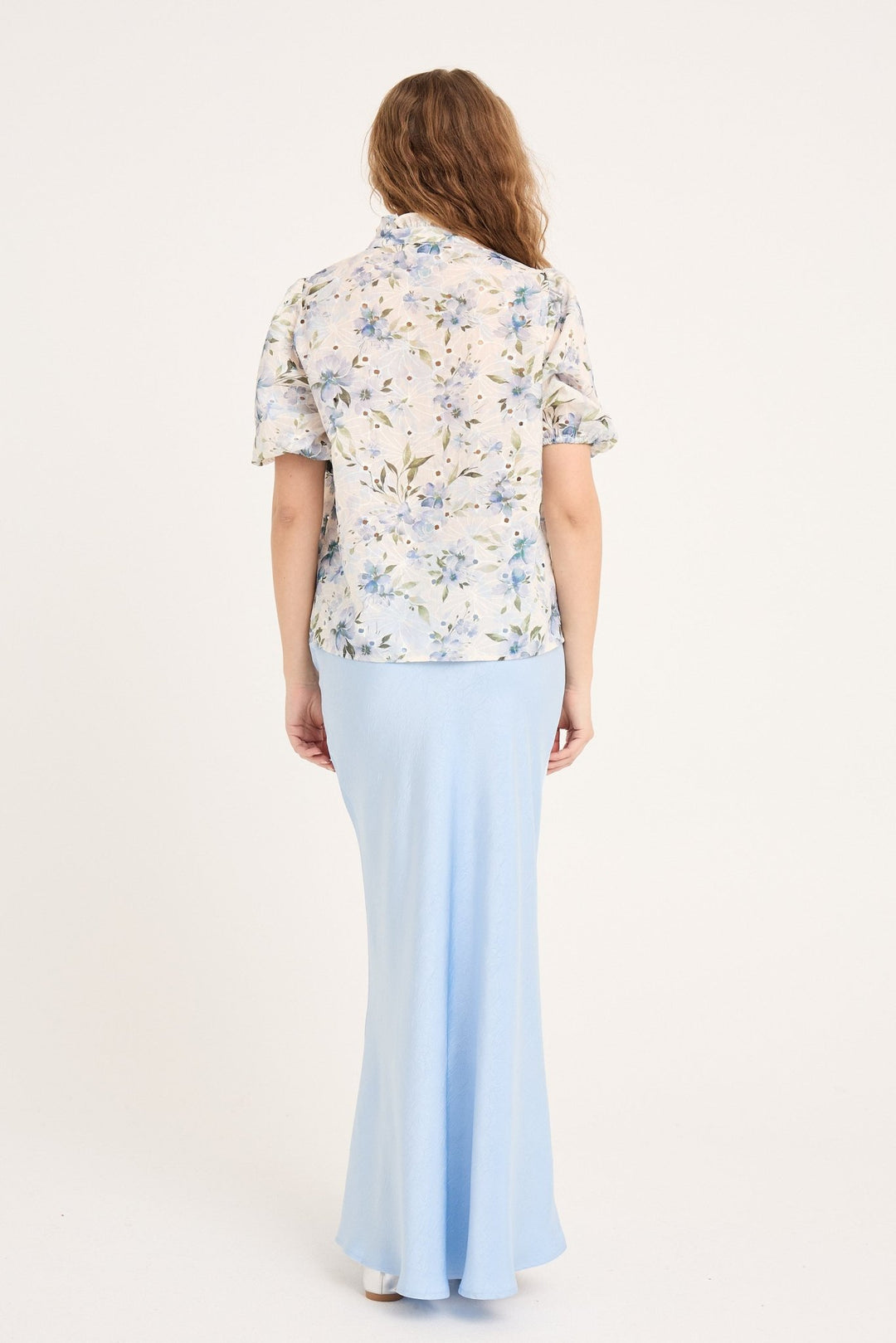 Grete S/S Blouse White/Blue | Skjorter og bluser | Smuk - Dameklær på nett