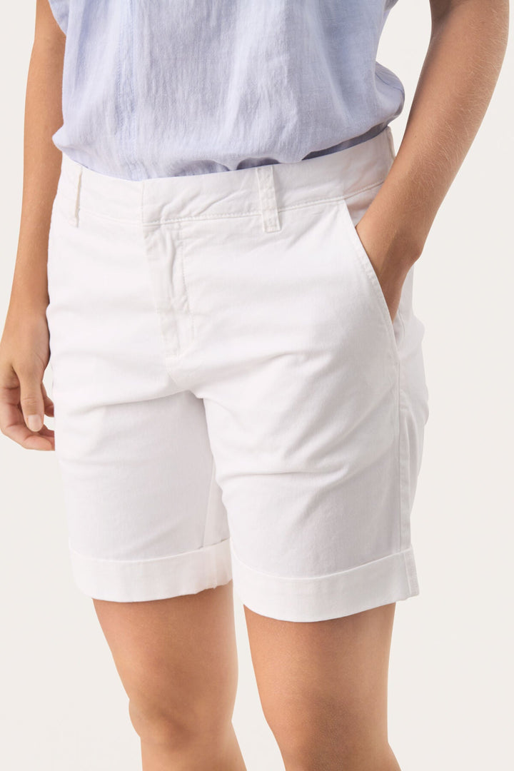 Hanijan Shorts Bright White | Shorts | Smuk