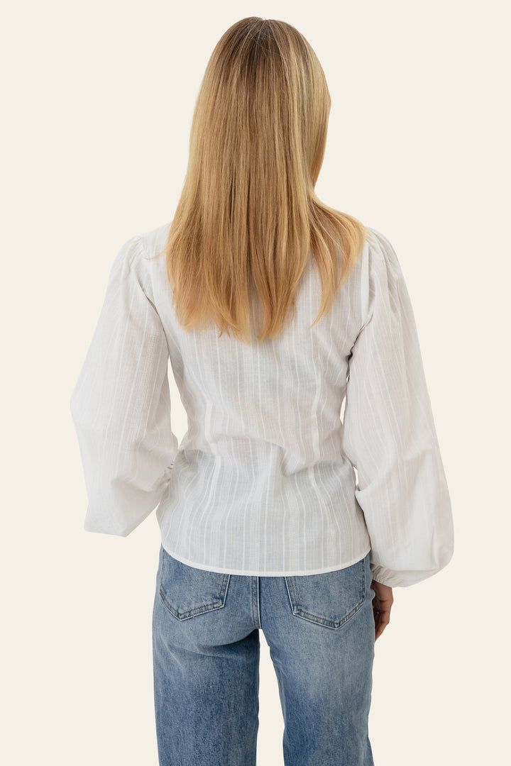 Hazel Shirt White Embroidery | Skjorter og bluser | Smuk