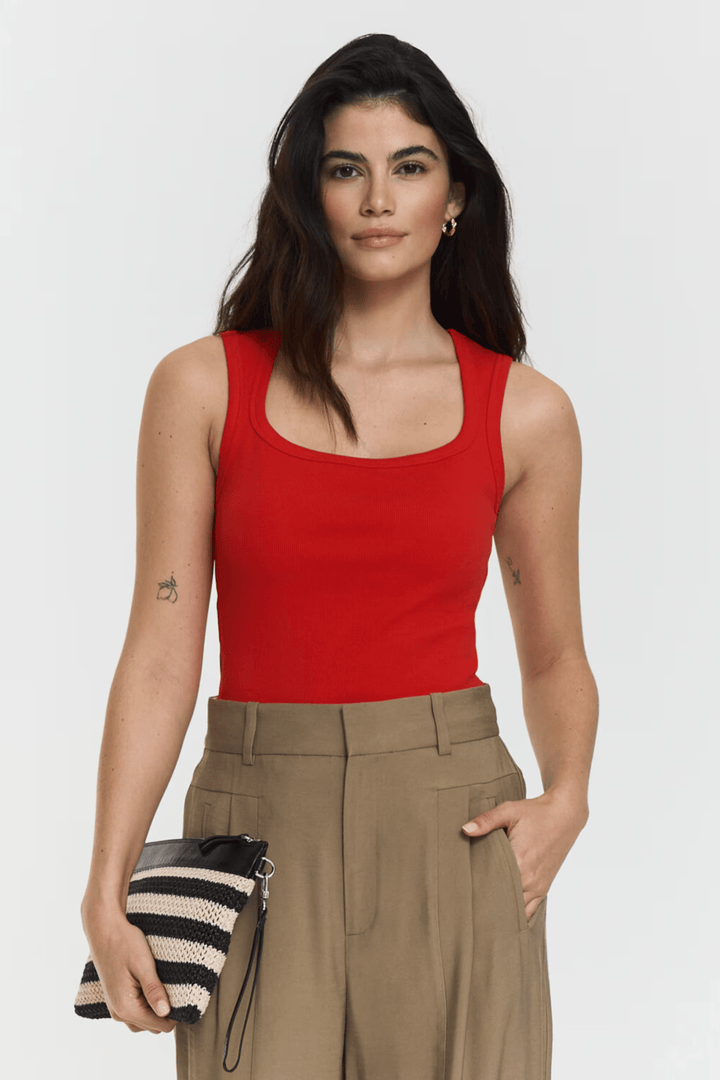 Hera Singlet Poppy Red | Topper | Smuk