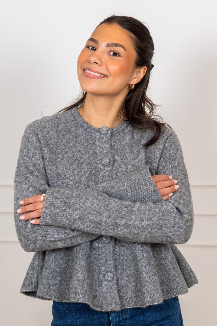 Hiva Peplum Knit Cardigan Mid Grey Melange | Genser | Smuk