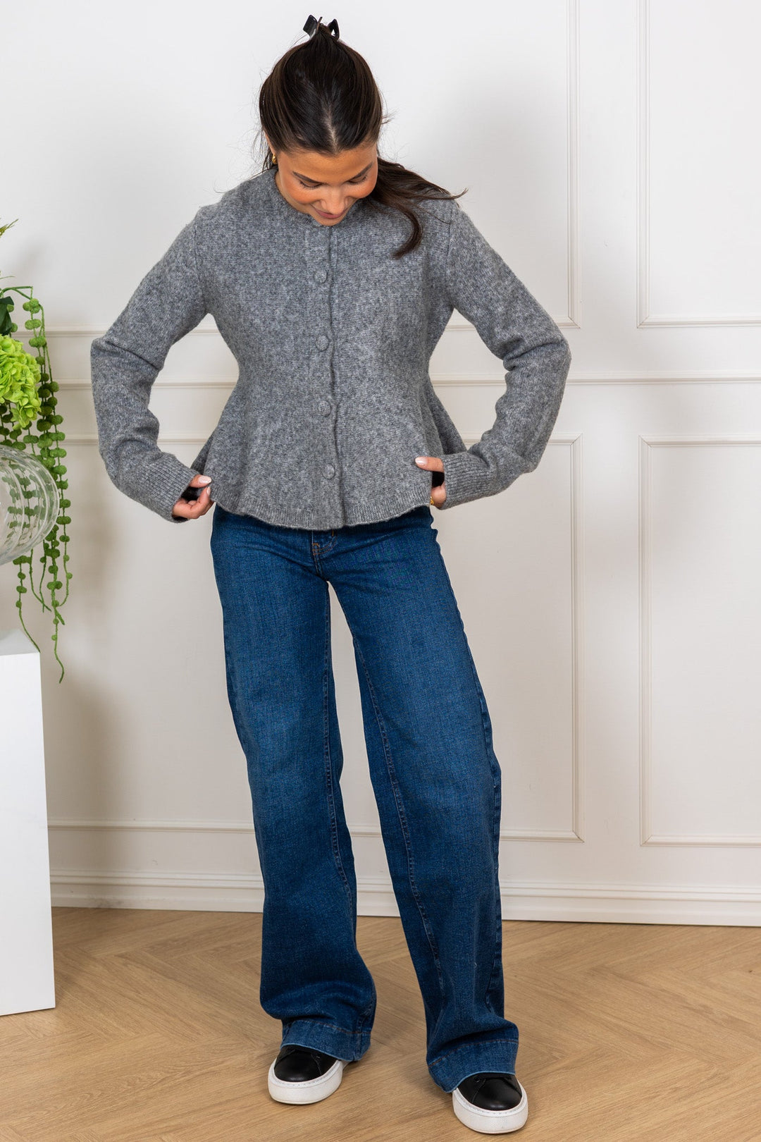Hiva Peplum Knit Cardigan Mid Grey Melange | Genser | Smuk