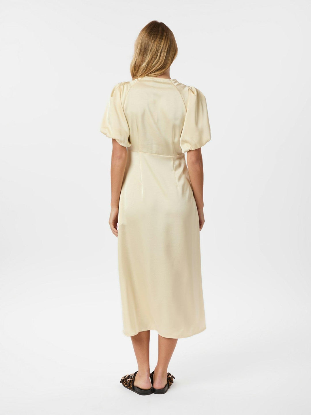 Illana Heavy Sateen Dress Light Yellow | Kjoler | Smuk - Dameklær på nett