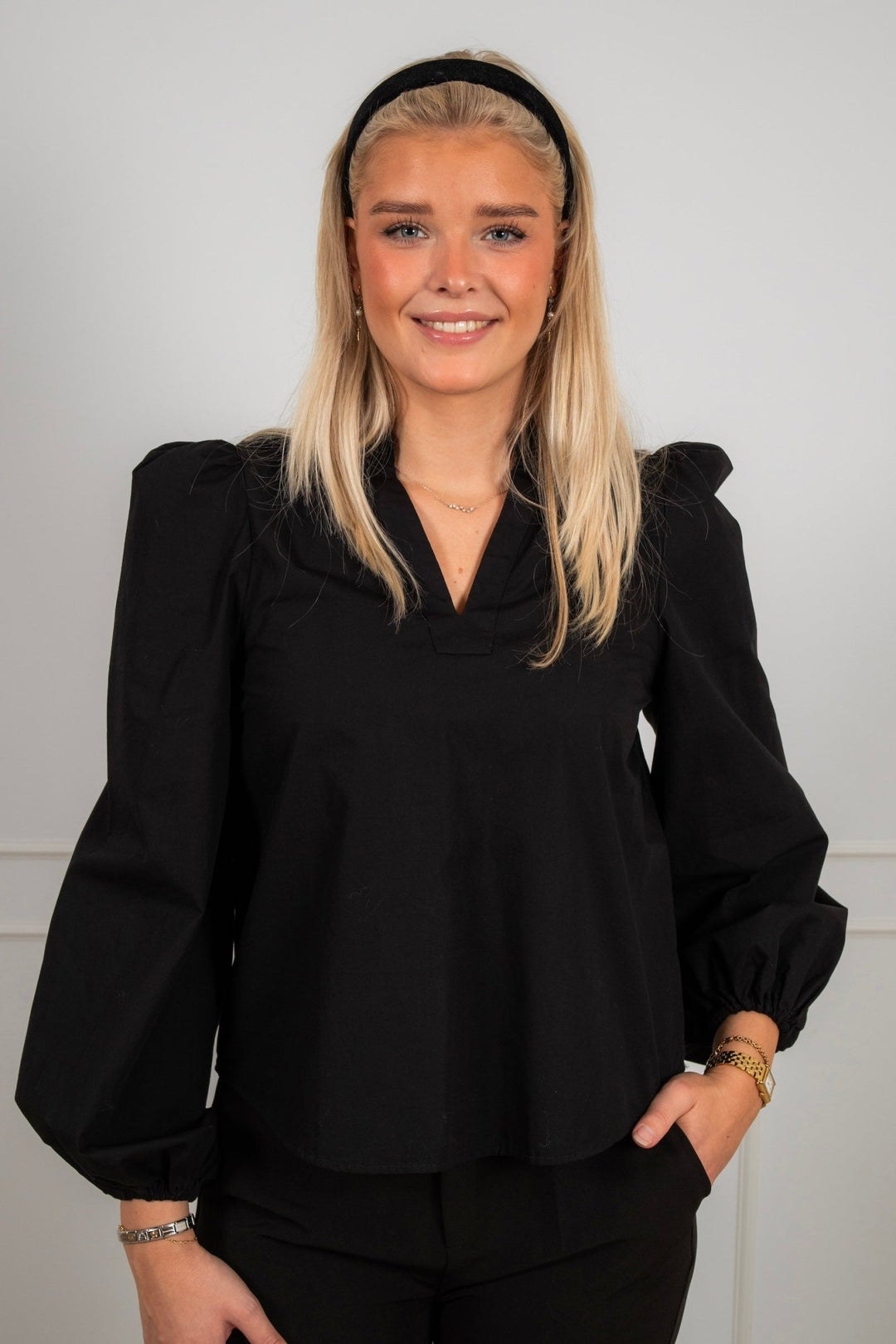 Infinity Blouse Black | Skjorter og bluser | Smuk - Dameklær på nett