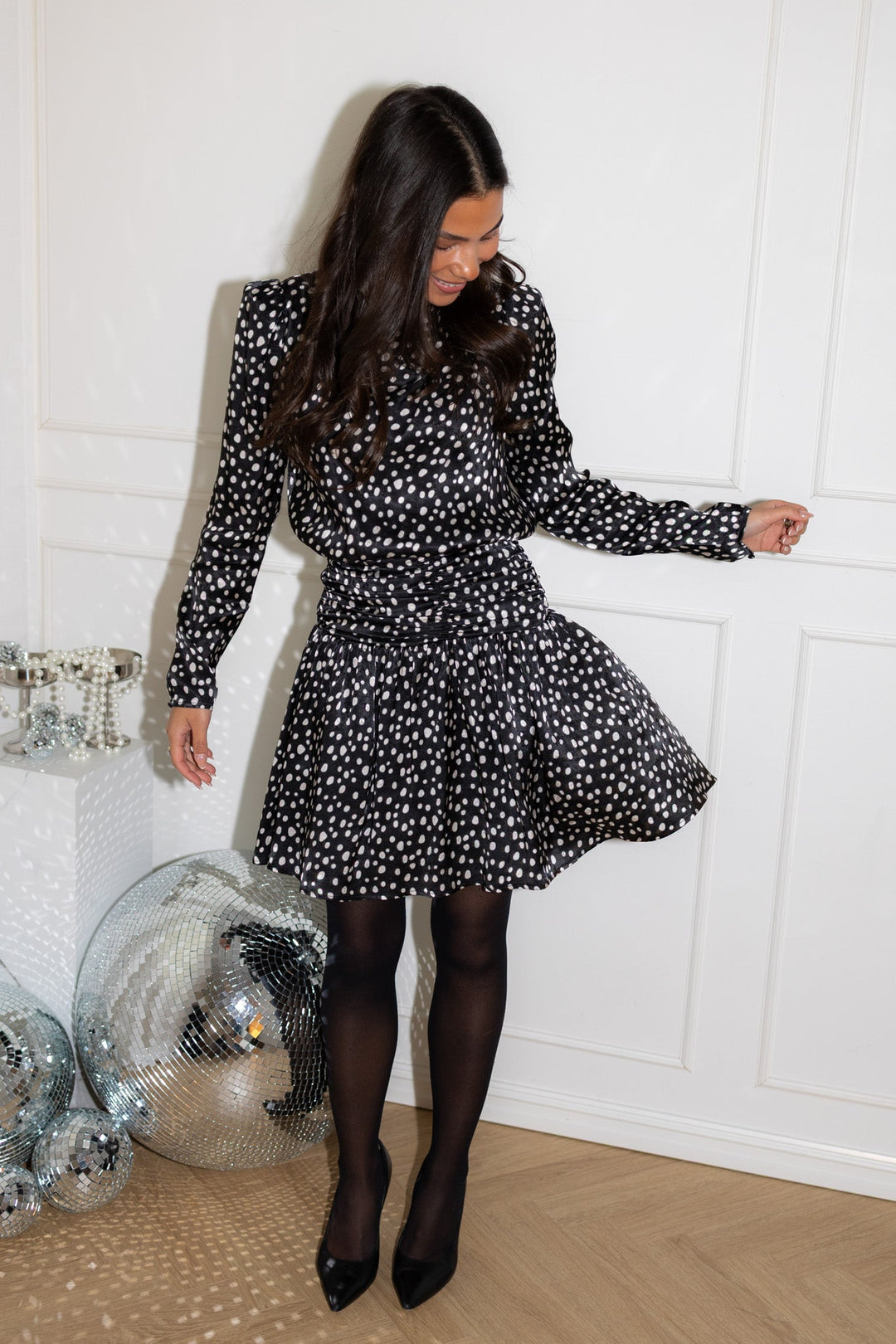 Jacquard Pleated Dress Black Bliss | Kjoler | Smuk